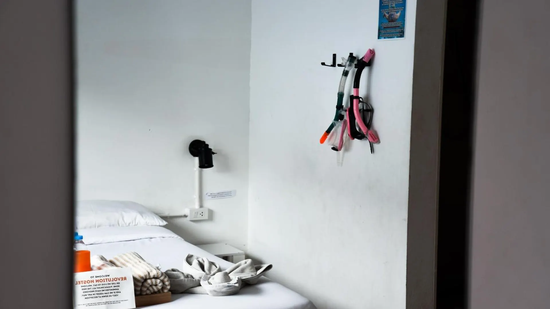 Revolution Koh Tao Hostel