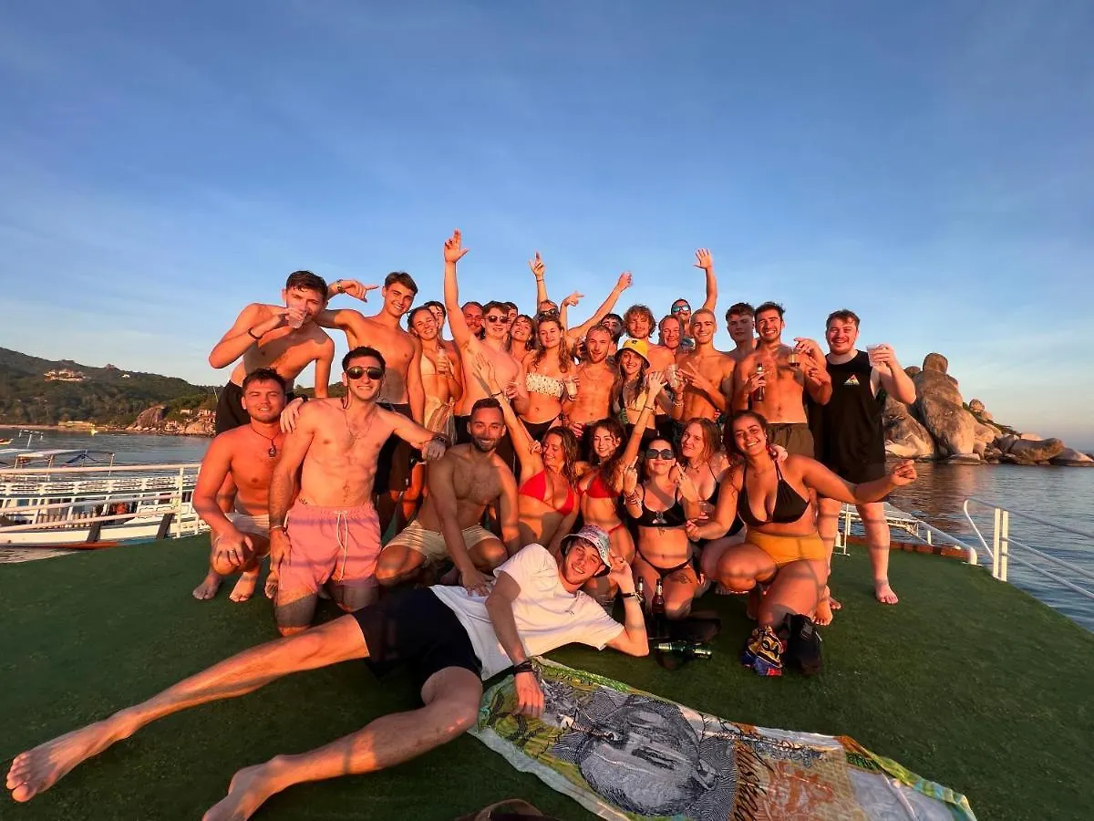 Revolution Koh Tao Hostel Thailand