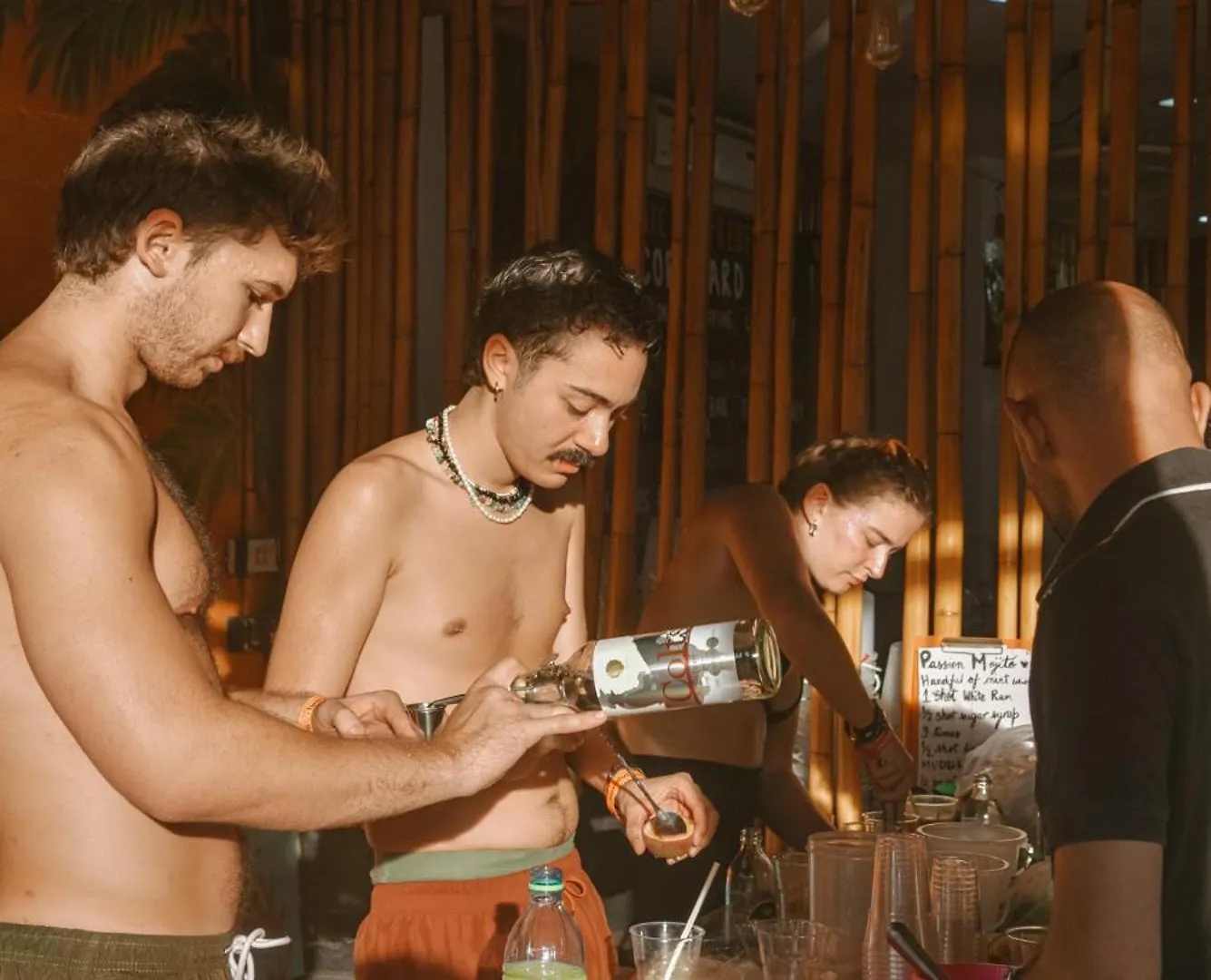 Revolution Koh Tao Hostel
